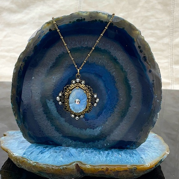 Vtg.Anne Koplik 18” Gold Necklace With Pendant - Picture 3 of 12